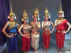 アプサラ伝統衣装 ぼらぷらカンボジア スタディツアー