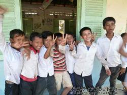 村の小学校にて ぼらぷらカンボジア スタディツアー