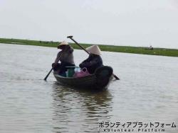 水上村の方たち。舟が唯一の移動手段！ ぼらぷらカンボジア　青年海外協力隊スタディツアー