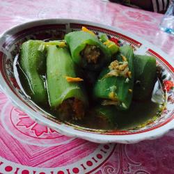 ホストマザーの料理はどれも野菜がたっぷりで栄養満点！この「にがうりの肉詰め」は特に美味しいカンボジアの家庭料理！ ぼらぷらカンボジア 教育ボランティア