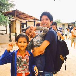 孤児院の兄弟と ぼらぷらカンボジア スタディツアー