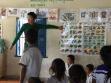 カンボジアの幼稚園で絵文字を使った学習のボランティア