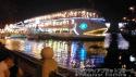 ホテルから歩いて15分ほどで着く、サイゴン河に浮かんだ豪奢な船。このツアーに参加する方はぜひ見に行って！