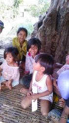 移動中に出会った子どもたち ぼらぷらカンボジア スタディツアー