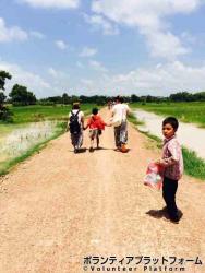毎日の通学路 ぼらぷらカンボジア 教育ボランティア