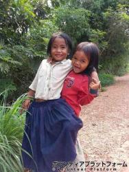 村の子どもたちと ぼらぷらカンボジア 教育ボランティア
