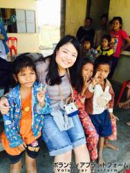 孤児院で子どもたちと交流 ぼらぷらカンボジア スタディツアー