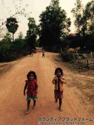 散歩中の道で ぼらぷらカンボジア 教育ボランティア