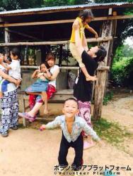 休み時間は体力勝負です ぼらぷらカンボジア 教育ボランティア