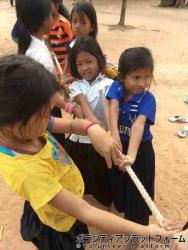 体育祭②綱引き ぼらぷらカンボジア 教育ボランティア