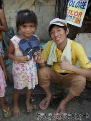 サンダルの寄付 ぼらぷらフィリピン　貧民区キッズサポート