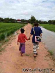 ＊通学路＊ ぼらぷらカンボジア 教育ボランティア