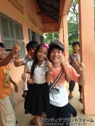 現地の小学校の子供たち！ ぼらぷらカンボジア スタディツアー