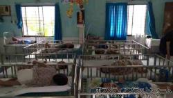 孤児院にて。寝たきりの子ども達。 ぼらぷらベトナム スタディツアー