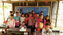 生徒と集合写真 ぼらぷらカンボジア 教育ボランティア