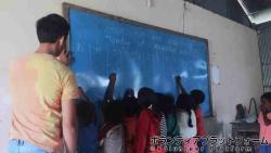 先生の優しさと厳しさに背筋が伸びます。 ぼらぷらカンボジア 教育ボランティア