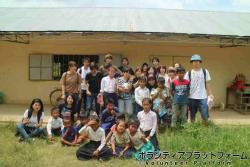 村の学校にて ぼらぷらカンボジア スタディツアー