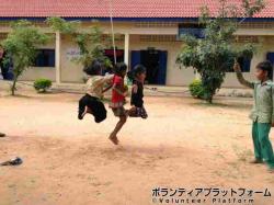 学校休み時間での縄跳び♪ ぼらぷらカンボジア 教育ボランティア
