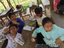 授業前の子ども達 ぼらぷらカンボジア 教育ボランティア