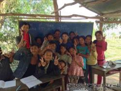 最終日にクラスのみんなと ぼらぷらカンボジア 教育ボランティア