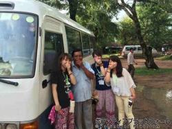 バスの運転手さんオチャメ☆ ぼらぷらカンボジア スタディツアー