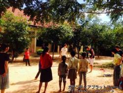 休み時間サッカーしたよー ぼらぷらカンボジア 教育ボランティア