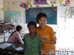 ５年生クラスで１番可愛い女子生徒と ぼらぷらカンボジア 教育ボランティア