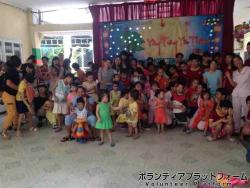 孤児院の子ども達と ぼらぷらベトナム スタディツアー