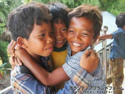 孤児院で過ごす子どもたち。 ぼらぷらカンボジア　スタディツアー 5日間