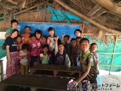 子供たちと集合写真 ぼらぷらカンボジア 教育ボランティア
