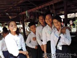 小学校にて ぼらぷらカンボジア　青年海外協力隊スタディツアー