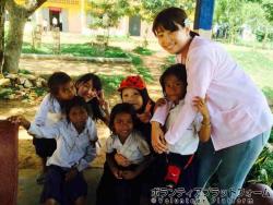 コムルー村の小学校を訪れた時の写真です。 ぼらぷらカンボジア スタディツアー