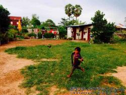 学校から帰ったらステイ先の子どもたちと遊んでました ぼらぷらカンボジア 教育ボランティア