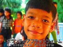 孤児院の男の子 ぼらぷらカンボジア スタディツアー