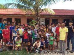 孤児院で出会った子どもたちと ぼらぷらカンボジア 教育ボランティア