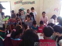 コムルー村の小学校にて ぼらぷらカンボジア スタディツアー