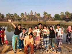 世界遺産を背景に ぼらぷらカンボジア スタディツアー
