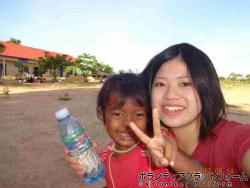 帰国前に小学校で ぼらぷらカンボジア 教育ボランティア