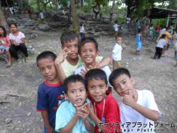 笑顔の子供達 ぼらぷらセブ島　日韓比マングローブ植林ボランティア