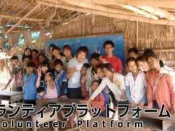 4-Aの先生＋生徒です＾＾ ぼらぷらカンボジア 教育ボランティア
