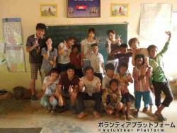 クラスで ぼらぷらカンボジア 教育ボランティア