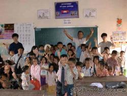 大好きな、ちっちゃい子クラスの皆と！ ぼらぷらカンボジア 教育ボランティア