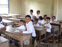クメール語の授業中 ぼらぷらカンボジア 教育ボランティア