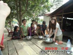 孤児院では、白玉団子とちらし寿司を作りました！ ぼらぷらカンボジア スタディツアー