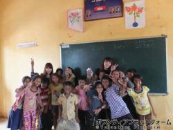 担当した６年生のみんなとぱしゃり！ ぼらぷらカンボジア 教育ボランティア