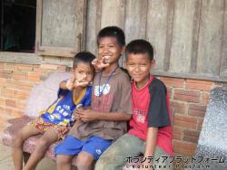 小学校の子供たち！ ぼらぷらカンボジア　青年海外協力隊スタディツアー