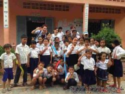 小学校で ぼらぷらカンボジア スタディツアー
