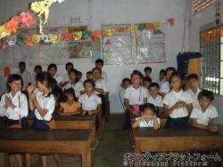市内の小学校 ぼらぷらカンボジア スタディツアー