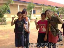 小学校にて。とても人懐っこくお別れが寂しかった。 ぼらぷらカンボジア スタディツアー