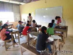 授業中です ぼらぷらカンボジア 教育ボランティア